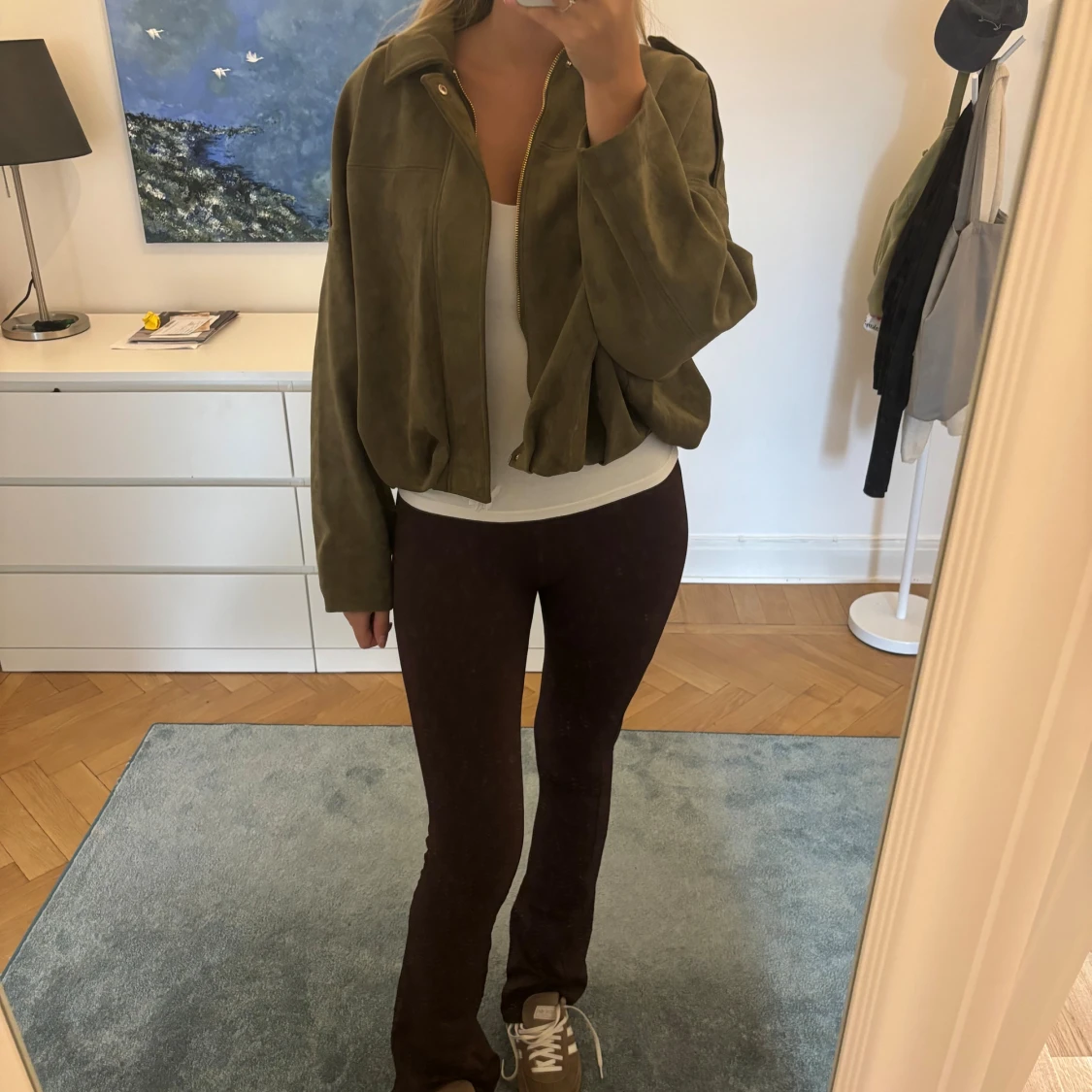 Olivgrön mocka bomberjacka från Zara - 1