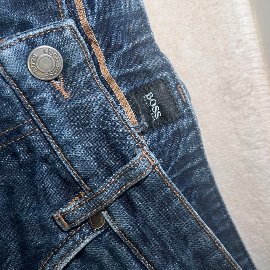 Mörkblå jeans från BOSS - 4