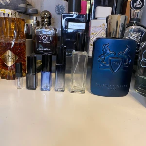 Parfums de Marly Layton Royal essence  - En väldigt bra doft nu inför vintern passar till alla tillfällen där den är söt och skön att ha på sig! ingår gratis lyxföaskor vid köp av 3ml eller mer. 😁 1ml: 29kr 2ml: 49kr 3ml: 69kr 5ml: 135kr 10ml: 235kr  30ml: 599kr