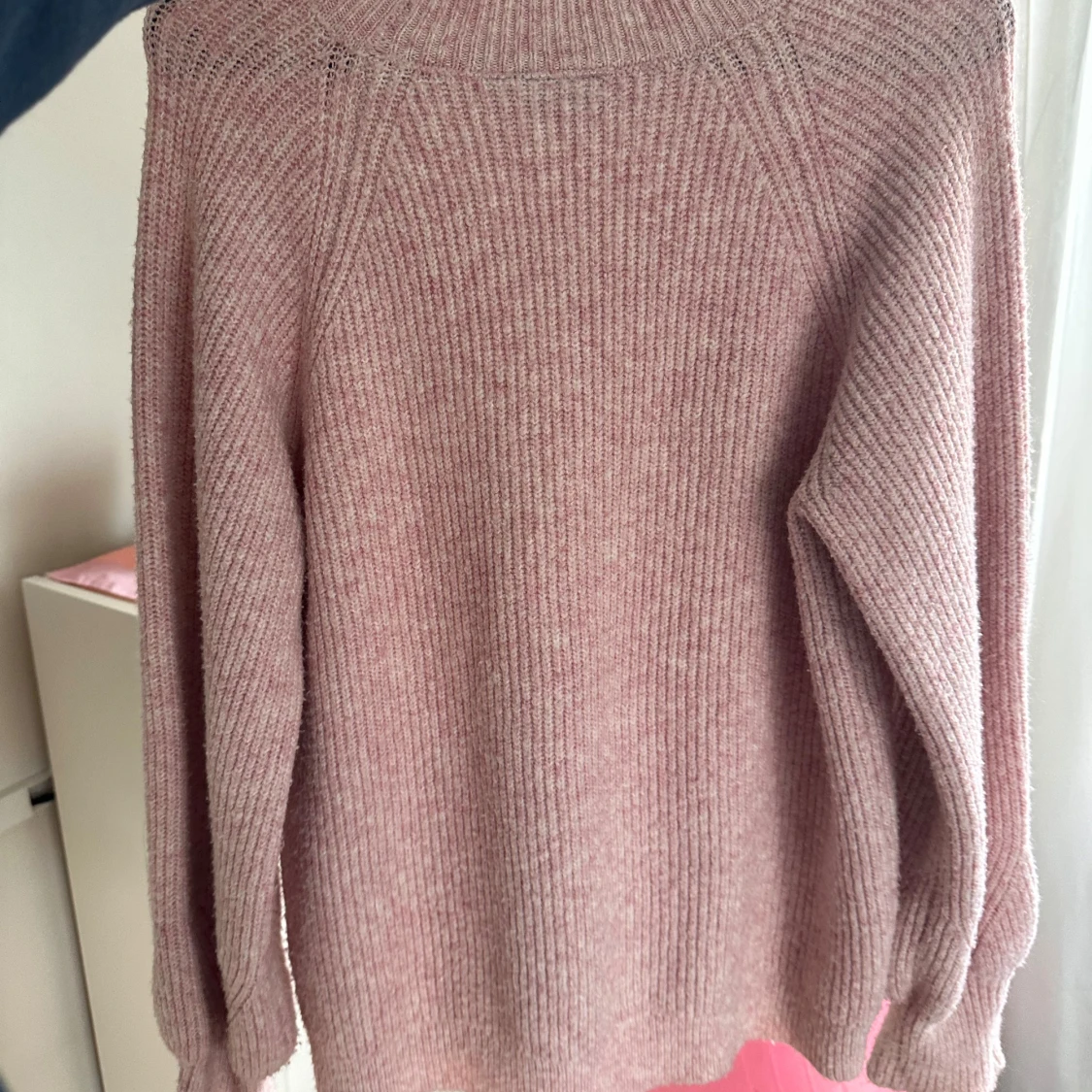 Rosa stickad tröja  - 4