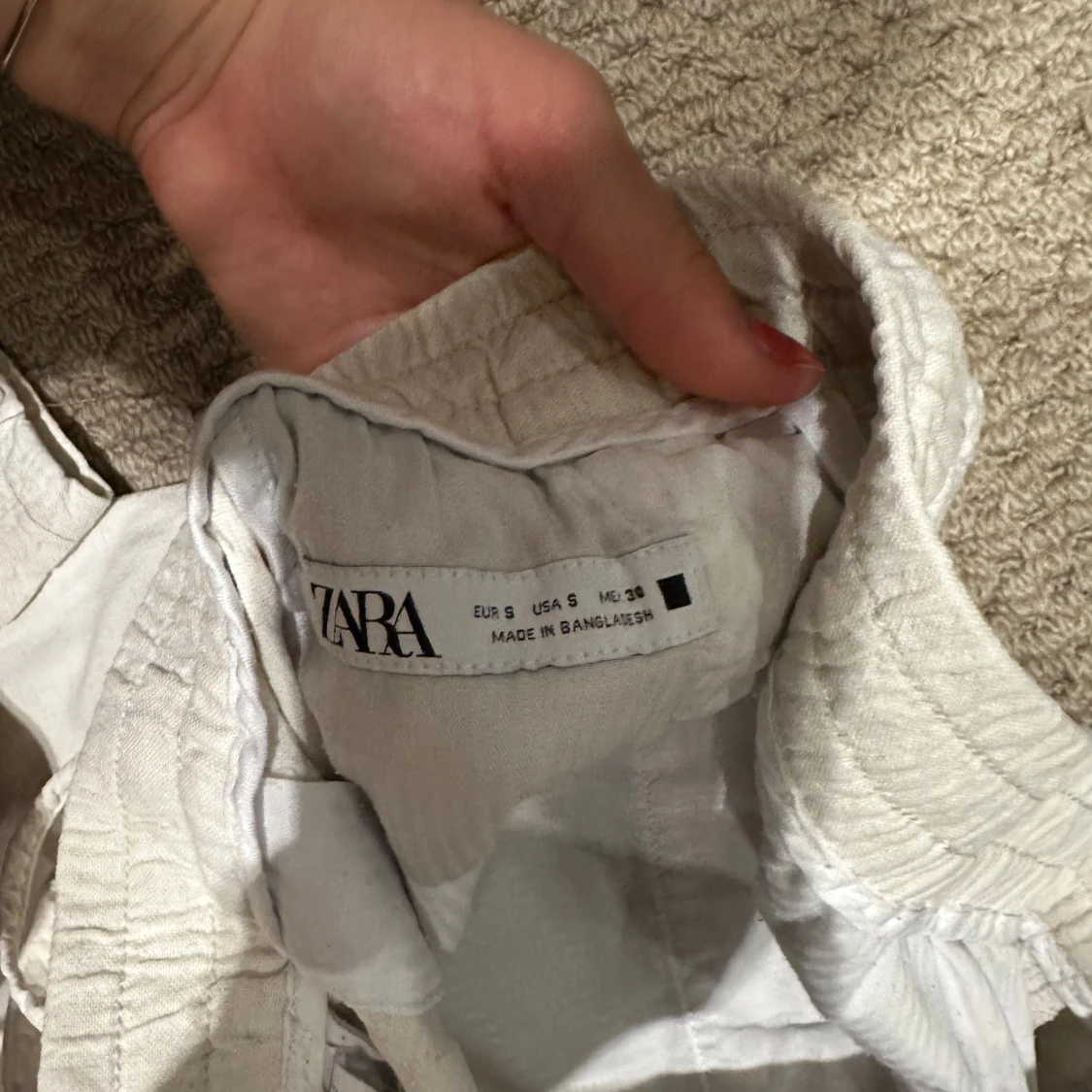 Beige linnebyxor från Zara - 1