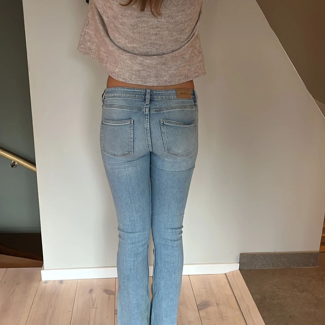 Ljusblå bootcut jeans från Gina Tricot