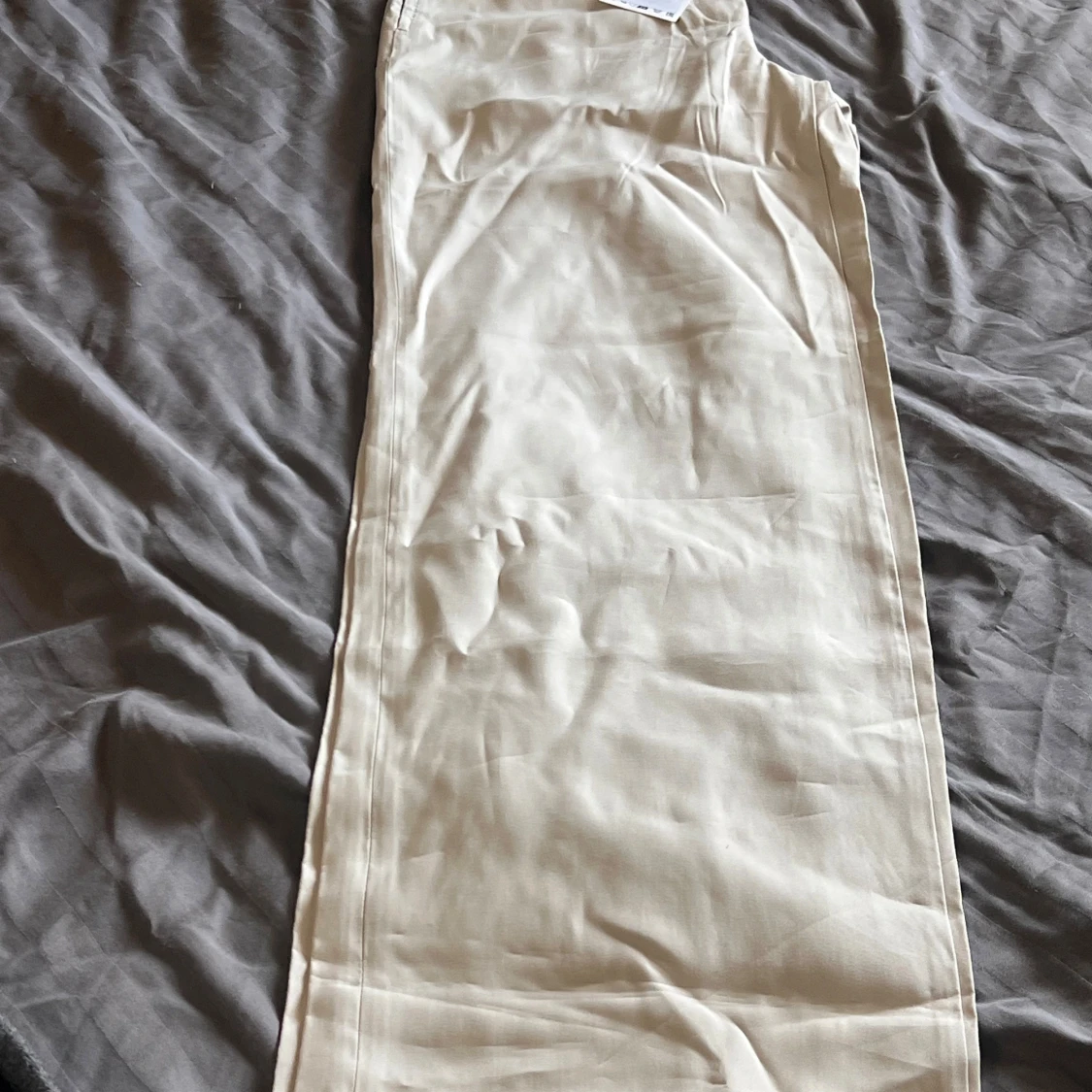 Beiga byxor med resår från Zara XS