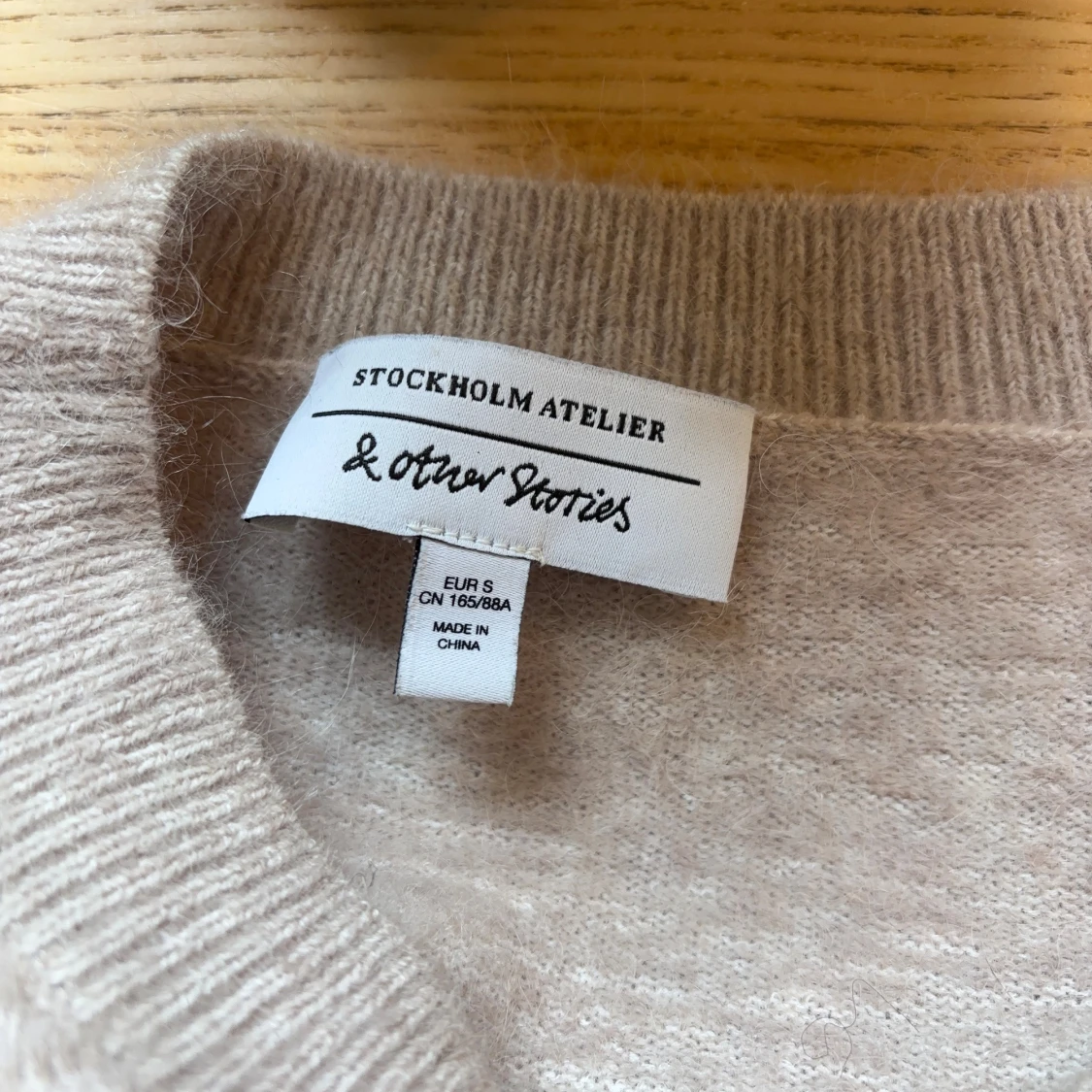 Beige stickad tröja & Other Stories - 1