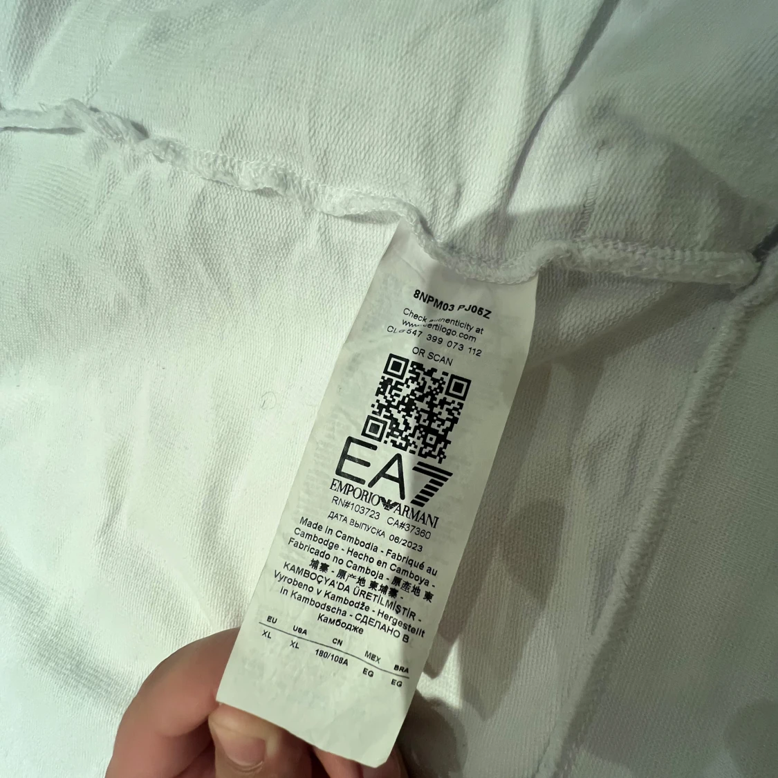 Vit hoodie från EA7 Emporio Armani XL - 3