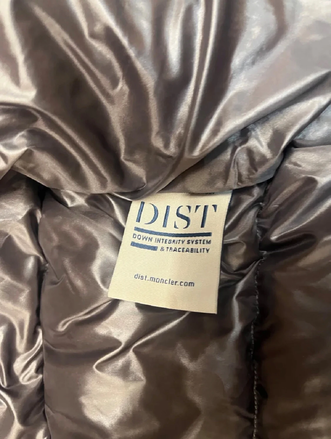 Svart Moncler dunjacka med huva - 2
