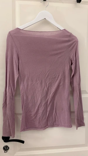 Rosa Intimissimi tröja - Jättesnygg rosa tröja från intimissimi, små repor, se bild 2. Annars perfekt skick. 