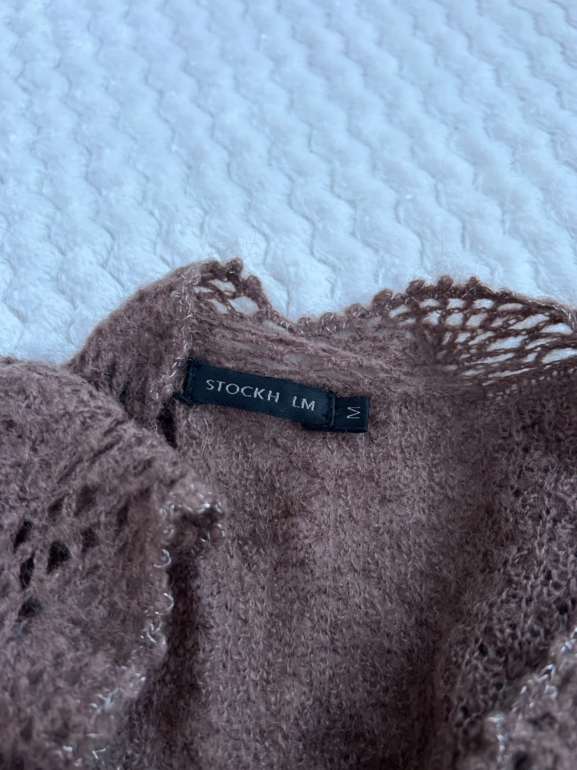 Stickad omlotttröja i mohair-mix   - 5