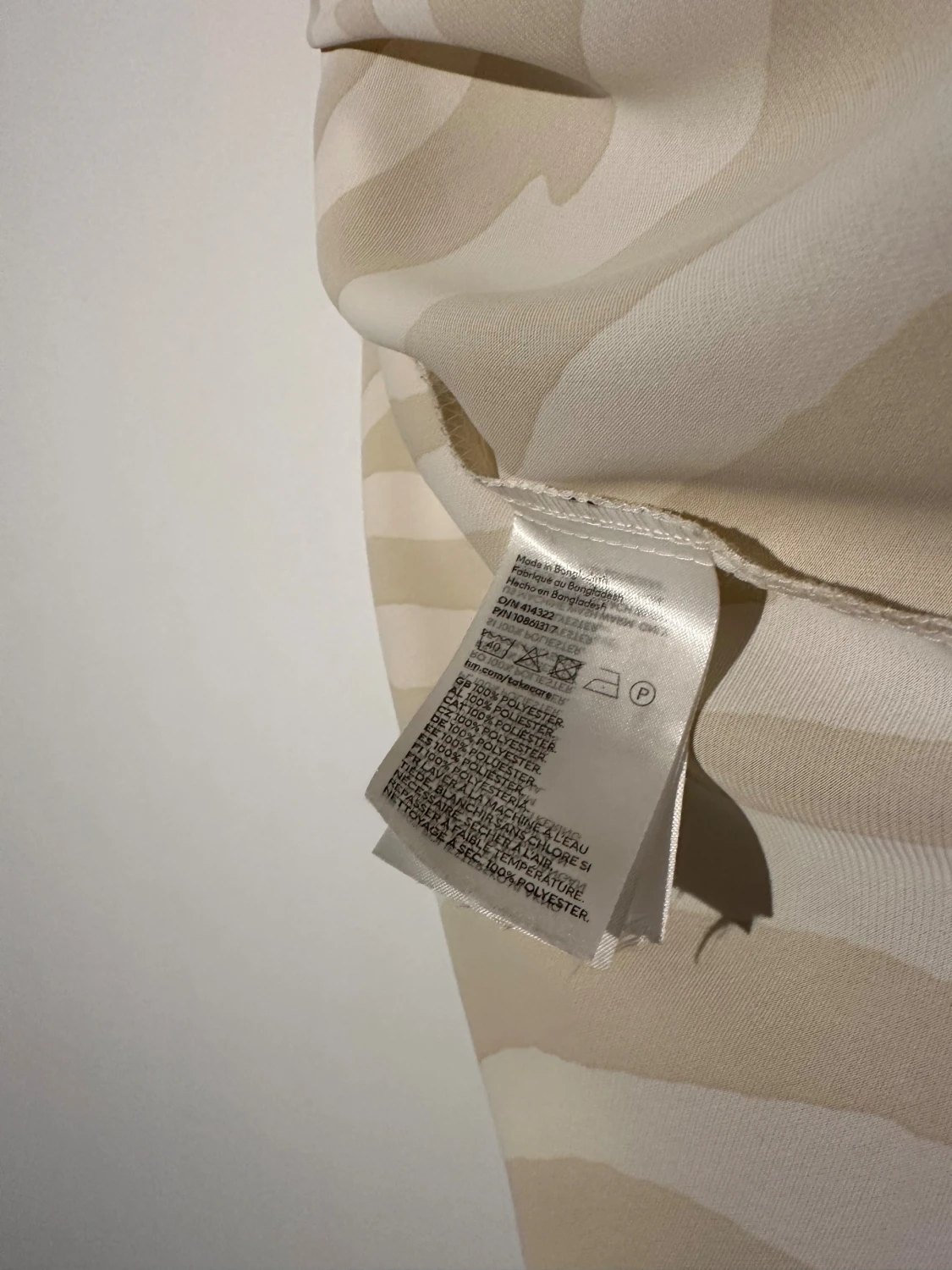 H&M beige skjorta, storlek XS - 3