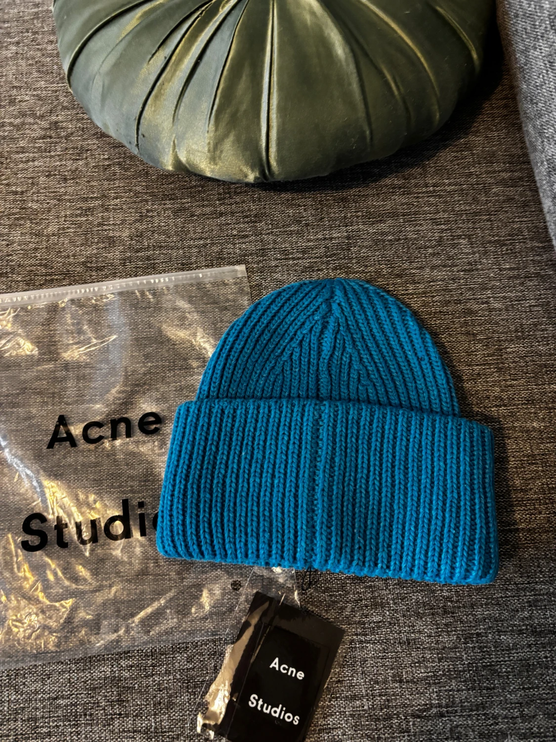 Blå mössa från Acne Studios - 1