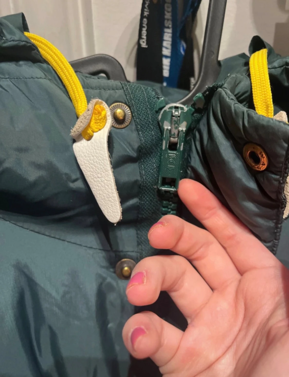 Mörkgrön pufferjacka från Fjällräven - 1