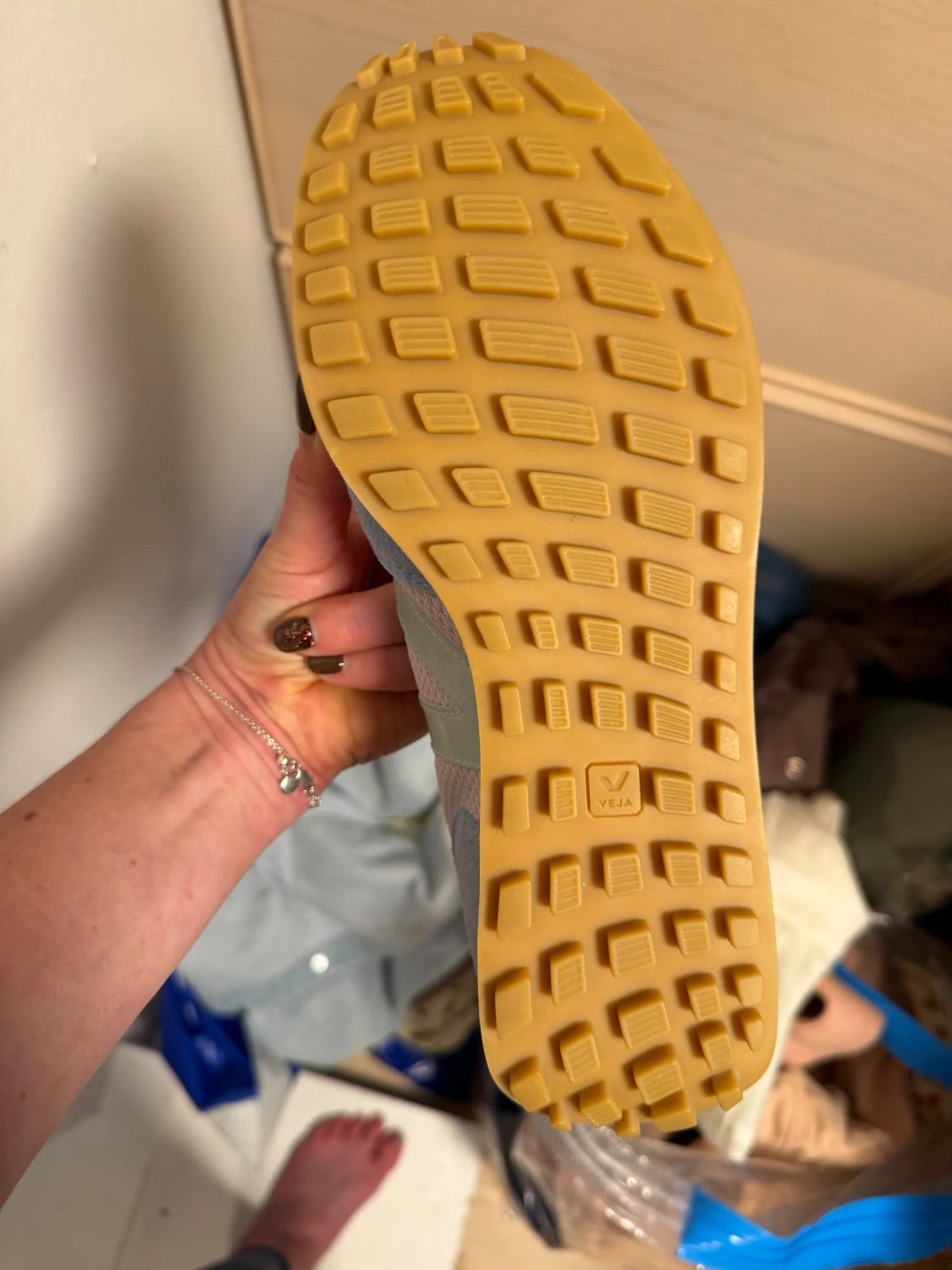 Veja sneakers i ljusblå mocka strl 38 - 2