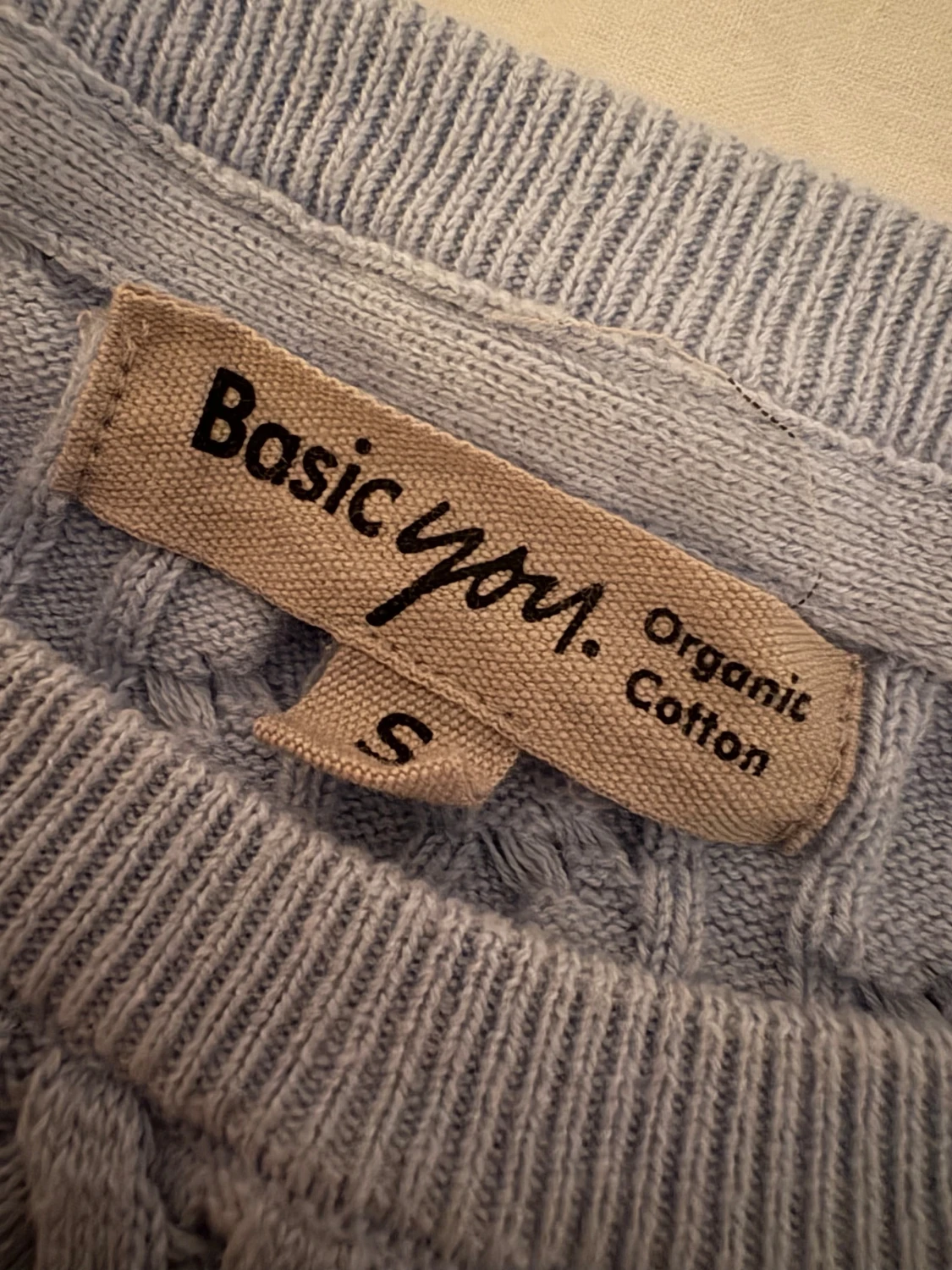 Kabelstickad tröja - 1