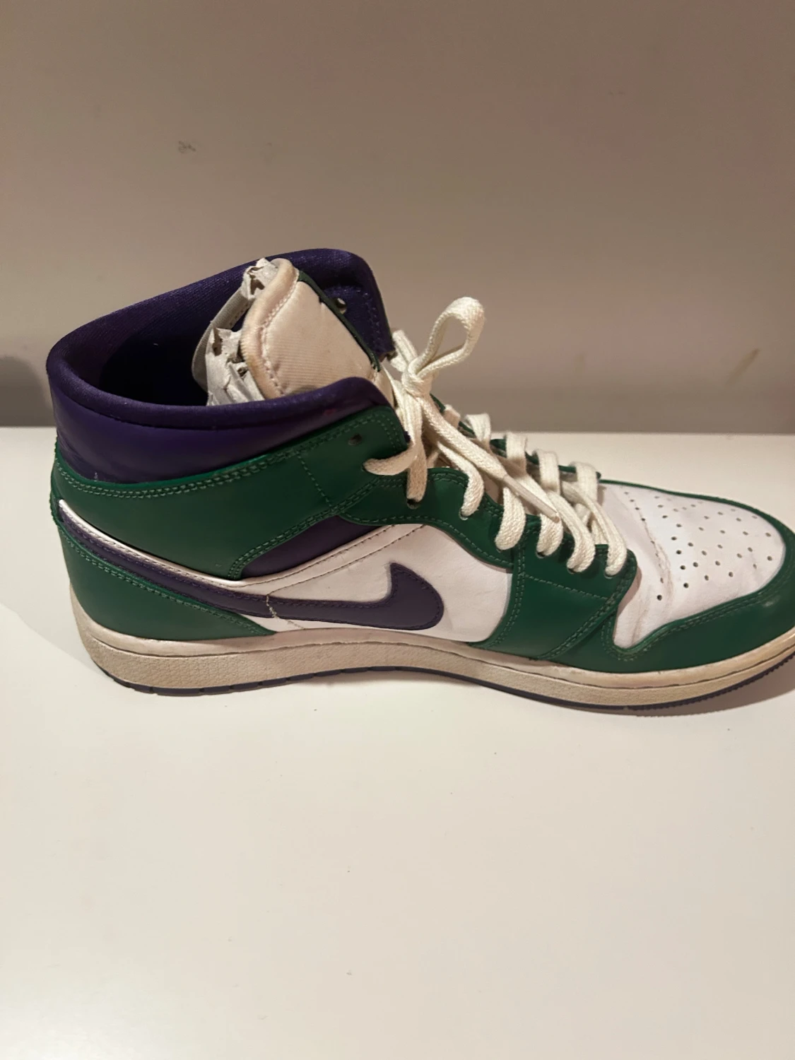 Nike Air Jordan 1 Mid "Incredible Hulk - 2