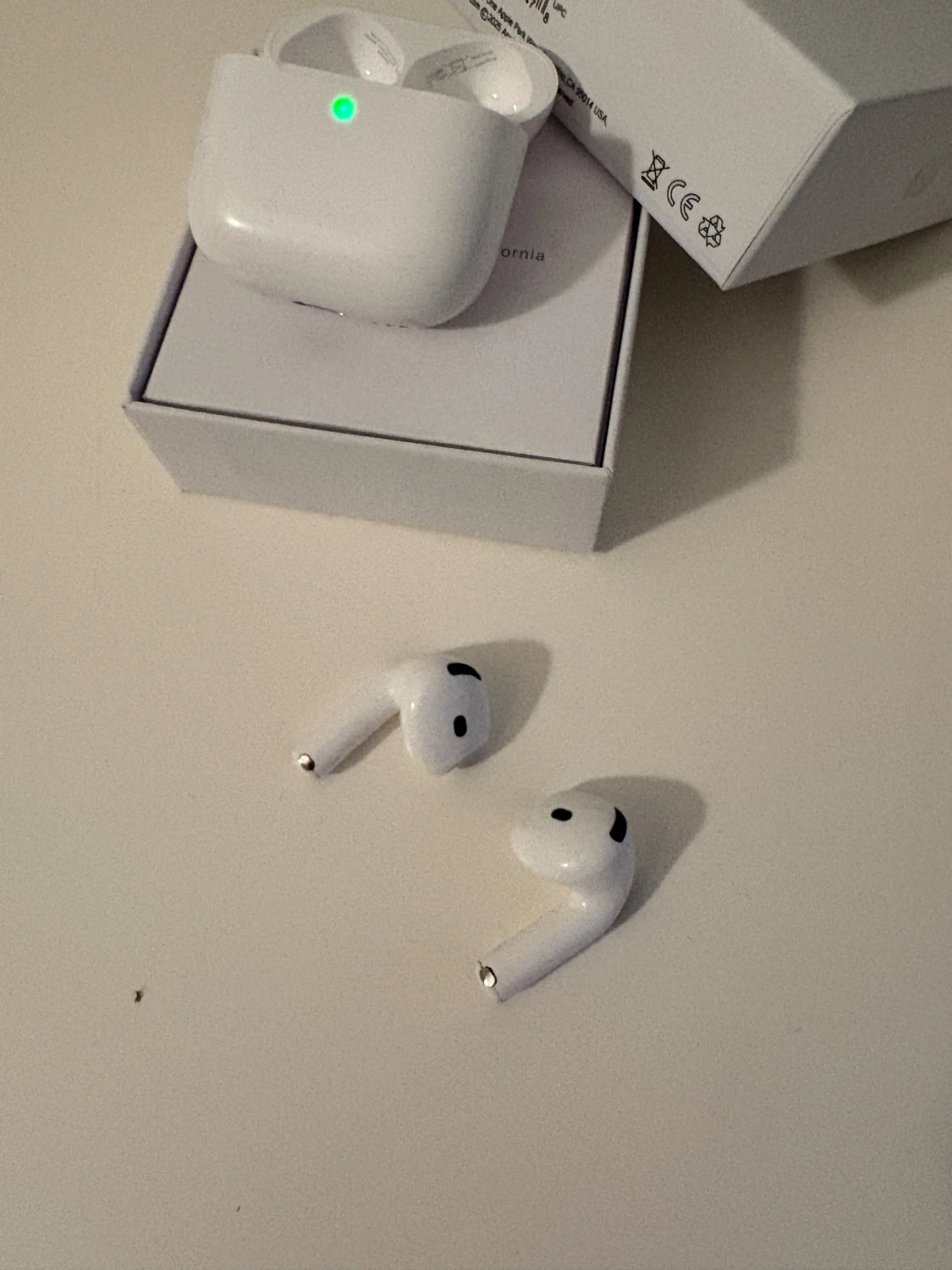 AirPods 4 med ANC - 1