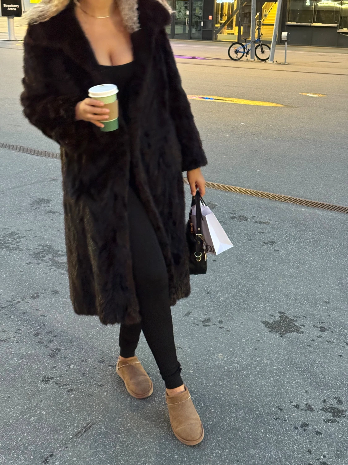 Lång pälsjacka - 1