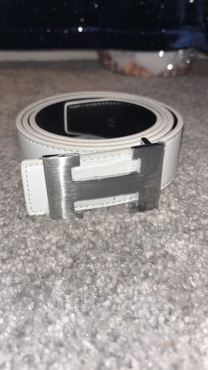 H bälte  - Fint H bälte 