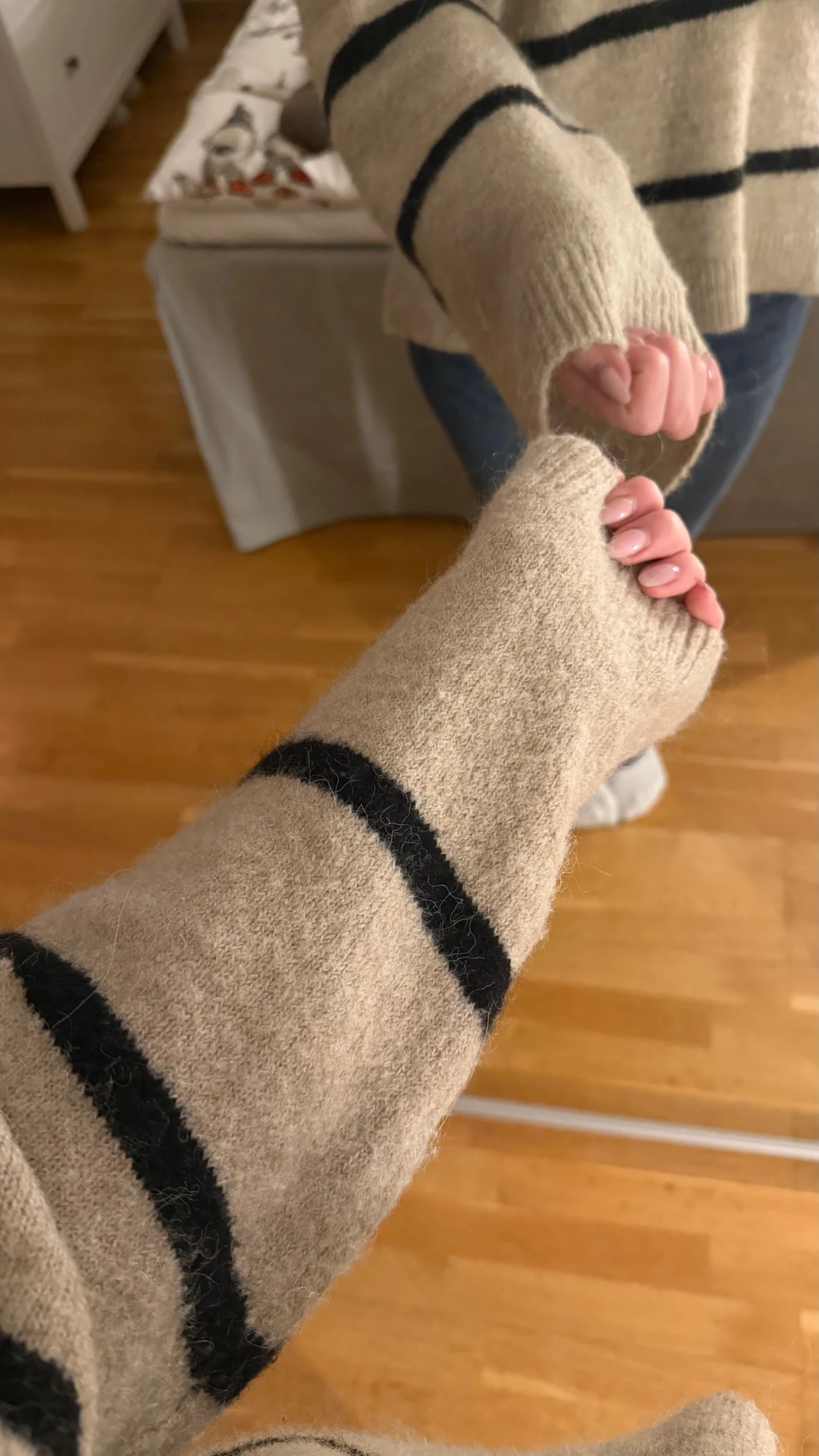 Beige stickad randig tröja - 2