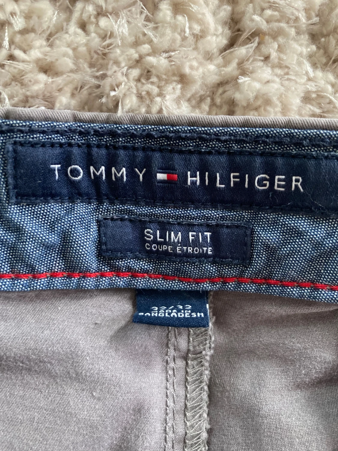 Tommy Hilfiger ljusgrå chinos  - 1