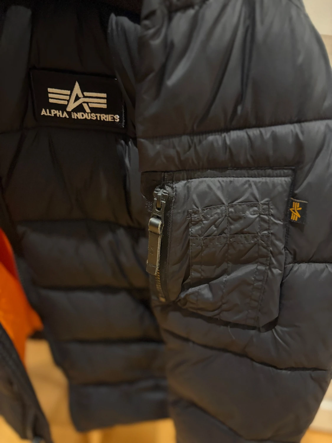 Svart pufferjacka Alpha Industries - 2