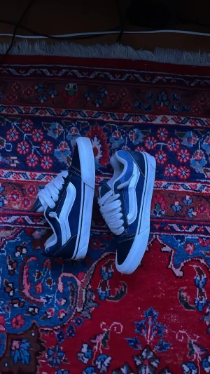 Skor från footlocker - Storlek 40. Pris kan diskuteras om du är snabb!