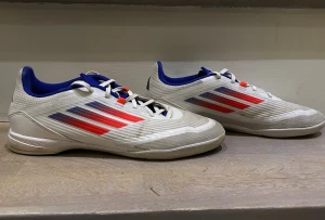 Addidas F50 futsal skor - Snygga inomhus fotbollsskor