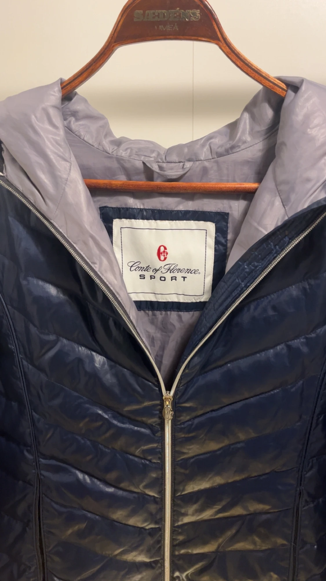 Mörkblå pufferjacka från Conte of Florence - 2