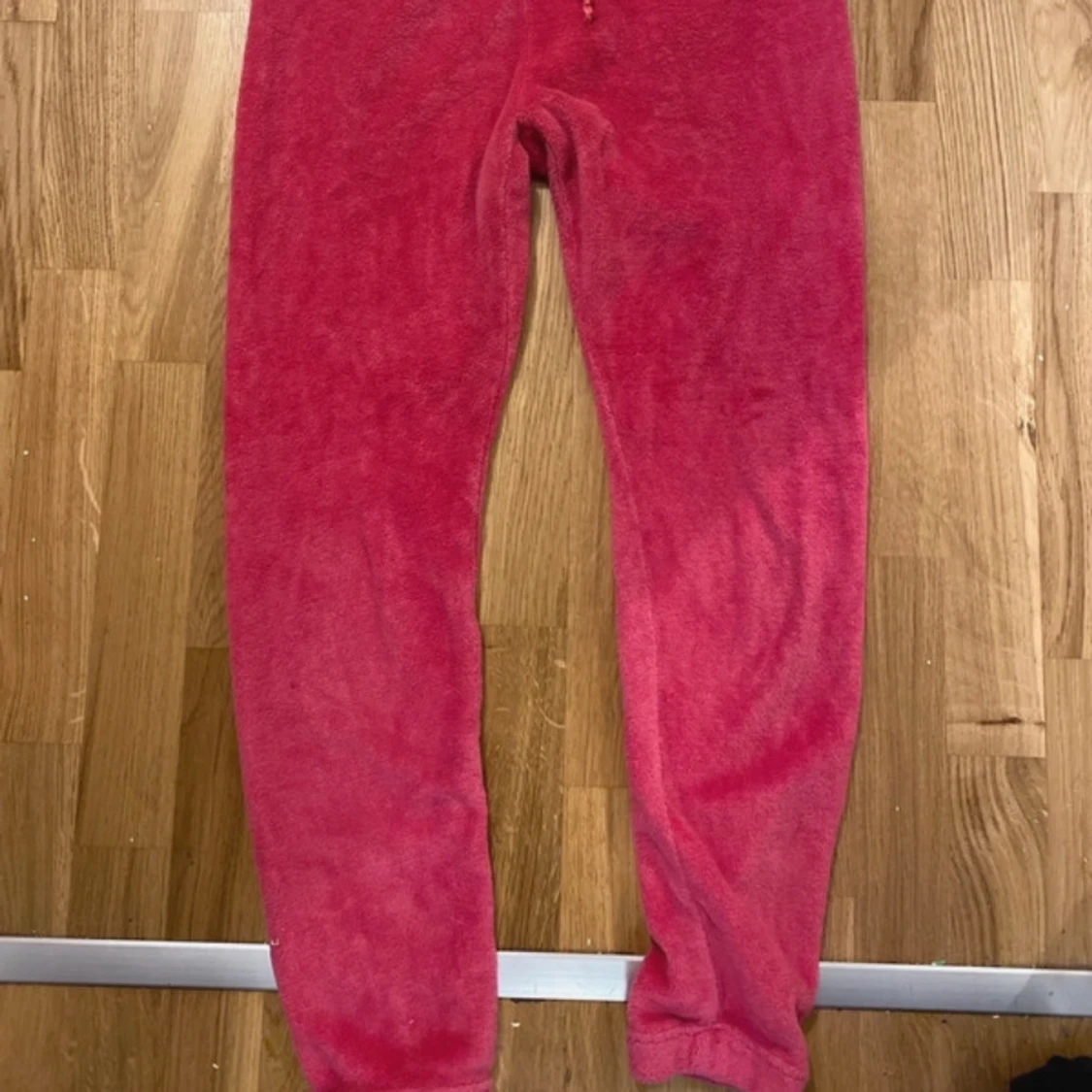 Rosa mjukisbyxor/pyjamas byxor i fleece med snörning - 2