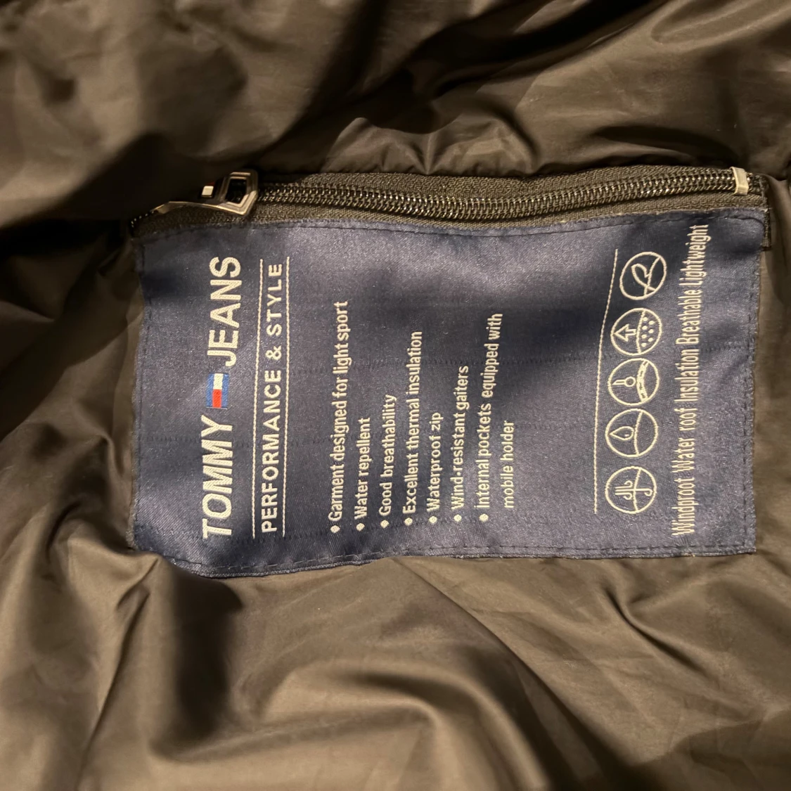 Svart pufferjacka Tommy Jeans M - 2