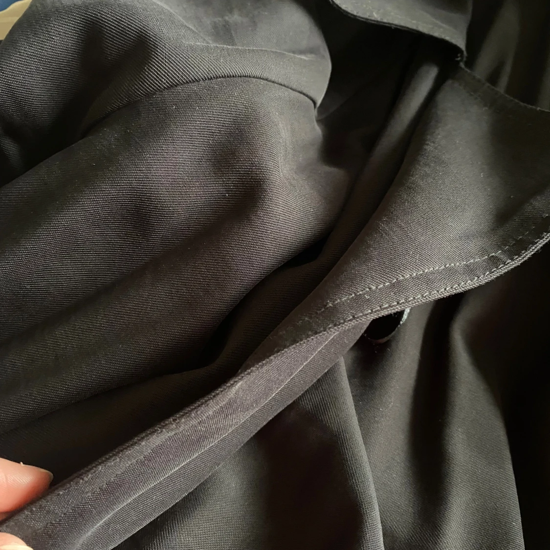 Svart trenchcoat från Bik Bok XS - 4