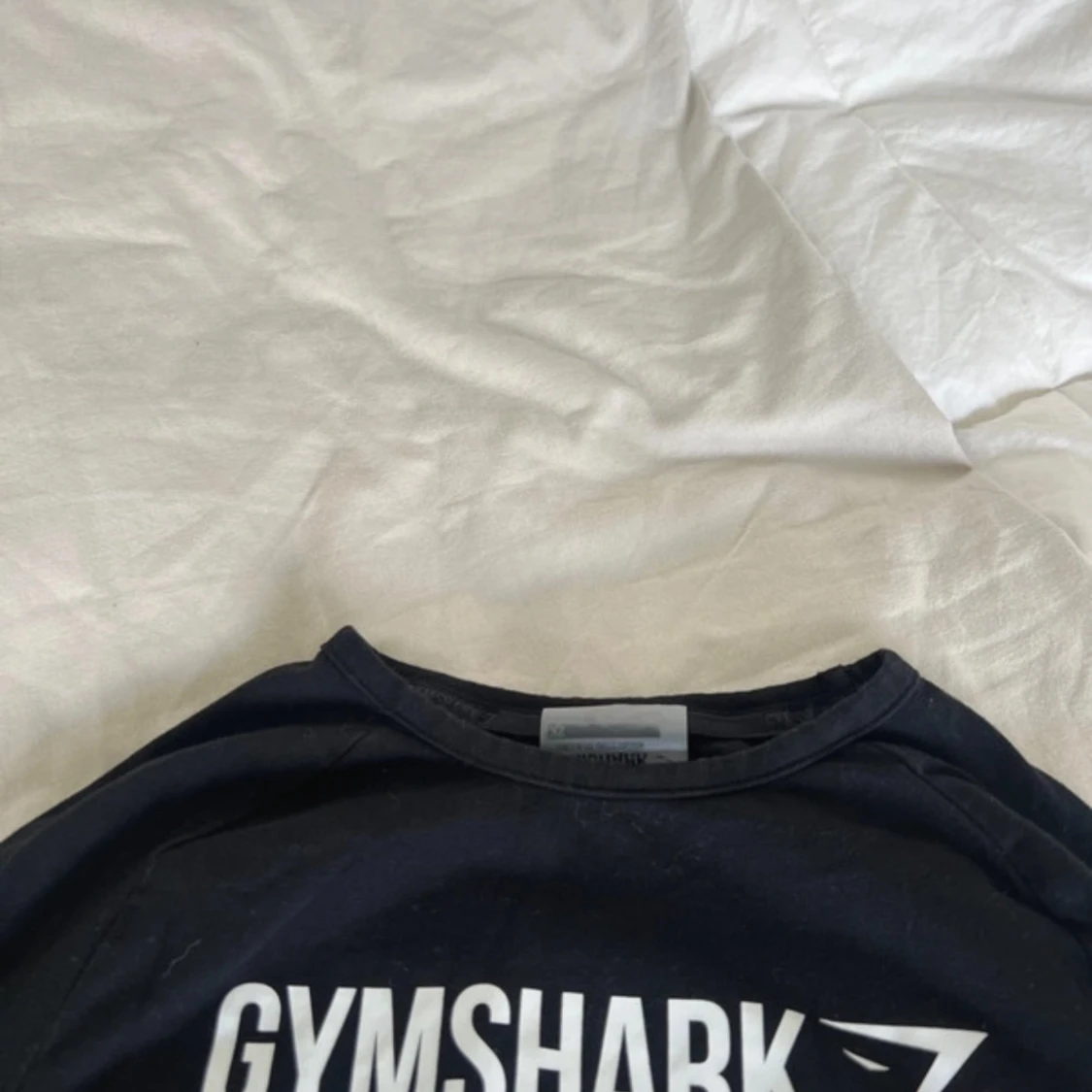 Svart croppad långärmad Gymshark tröja - 1