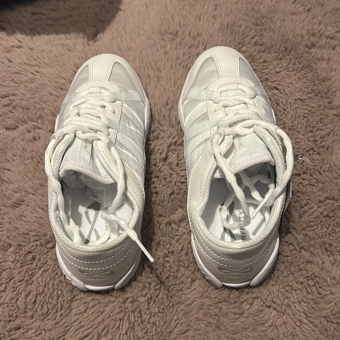 Helt nya cheerskor från Nfinity - 2