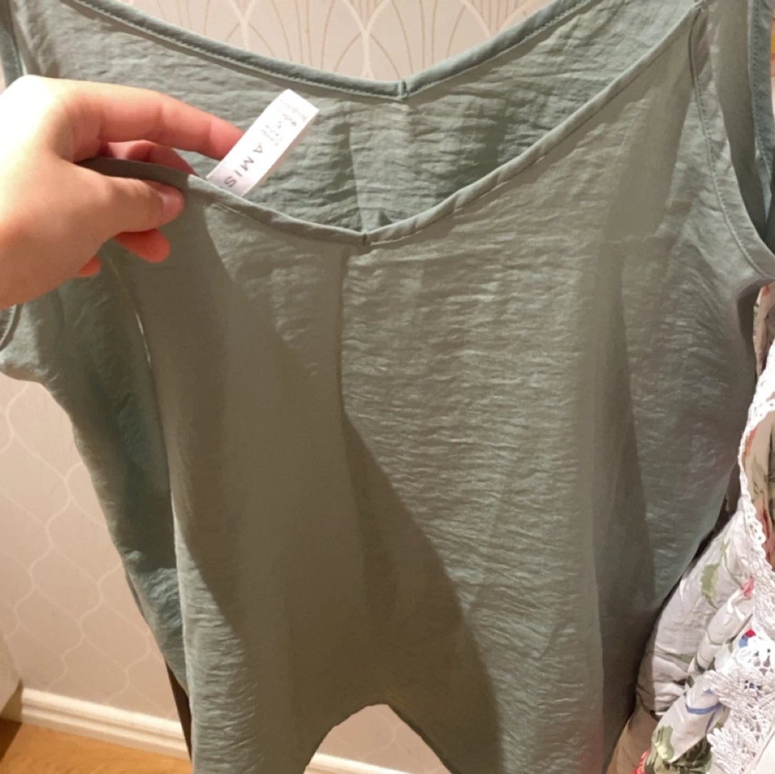 Ljusgrön linnetopp från Amisu - 2