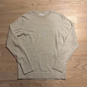 Lindbergh Merinoull  - Lindbergh Merinoull tröja | Storlek - XL, skulle säga att den mer sitter som M kanske L | Skick: 10/10 felfri | perfekt plagg nu till vintern | För fler frågor eller bilder kontakta oss!📲