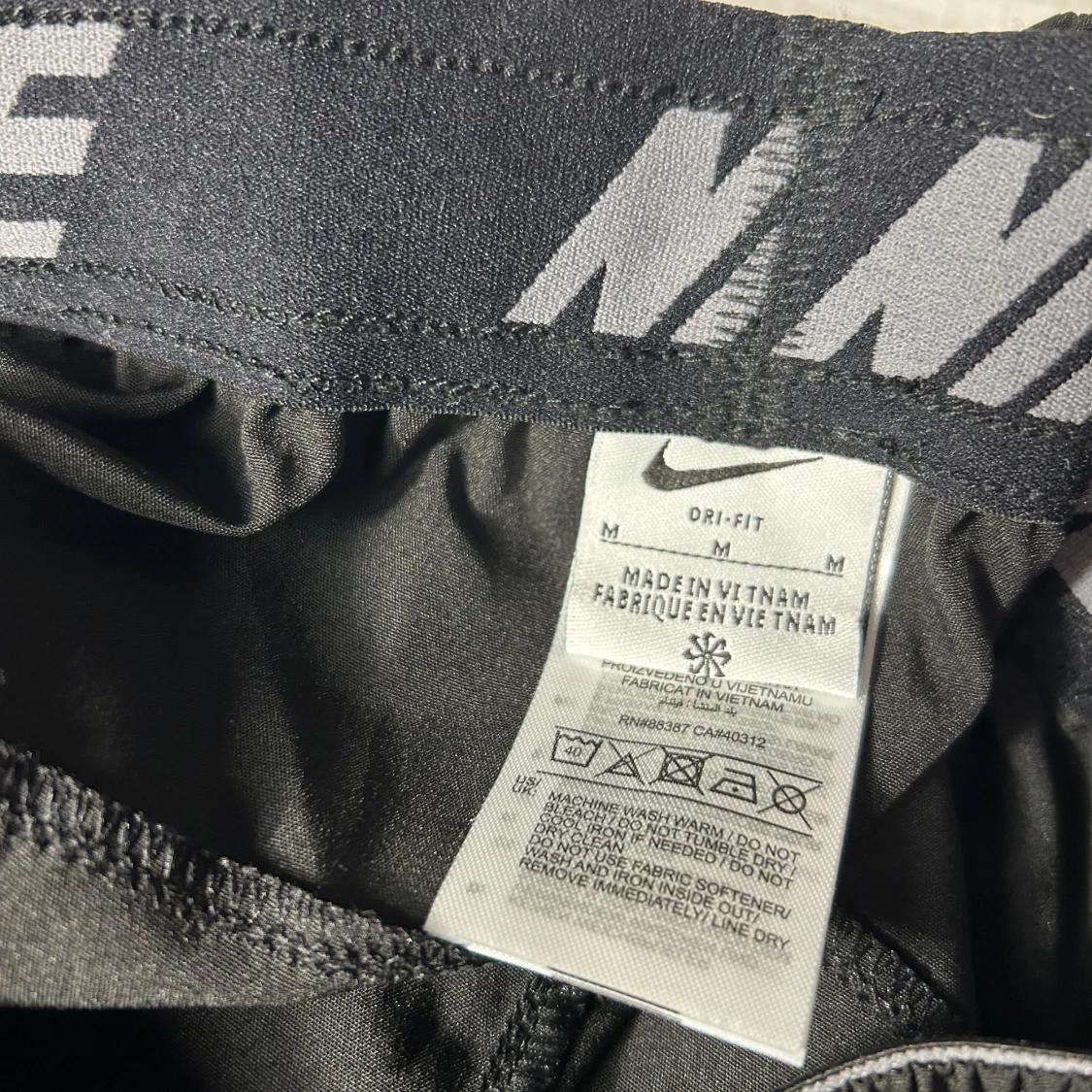 Svarta Nike Dri-FIT shorts M - 1