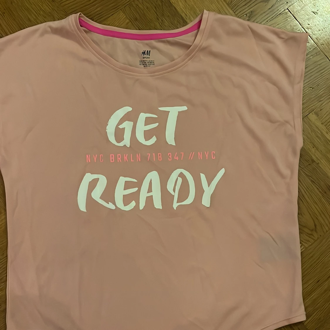 Rosa sporttopp från H&M med tryck - 1