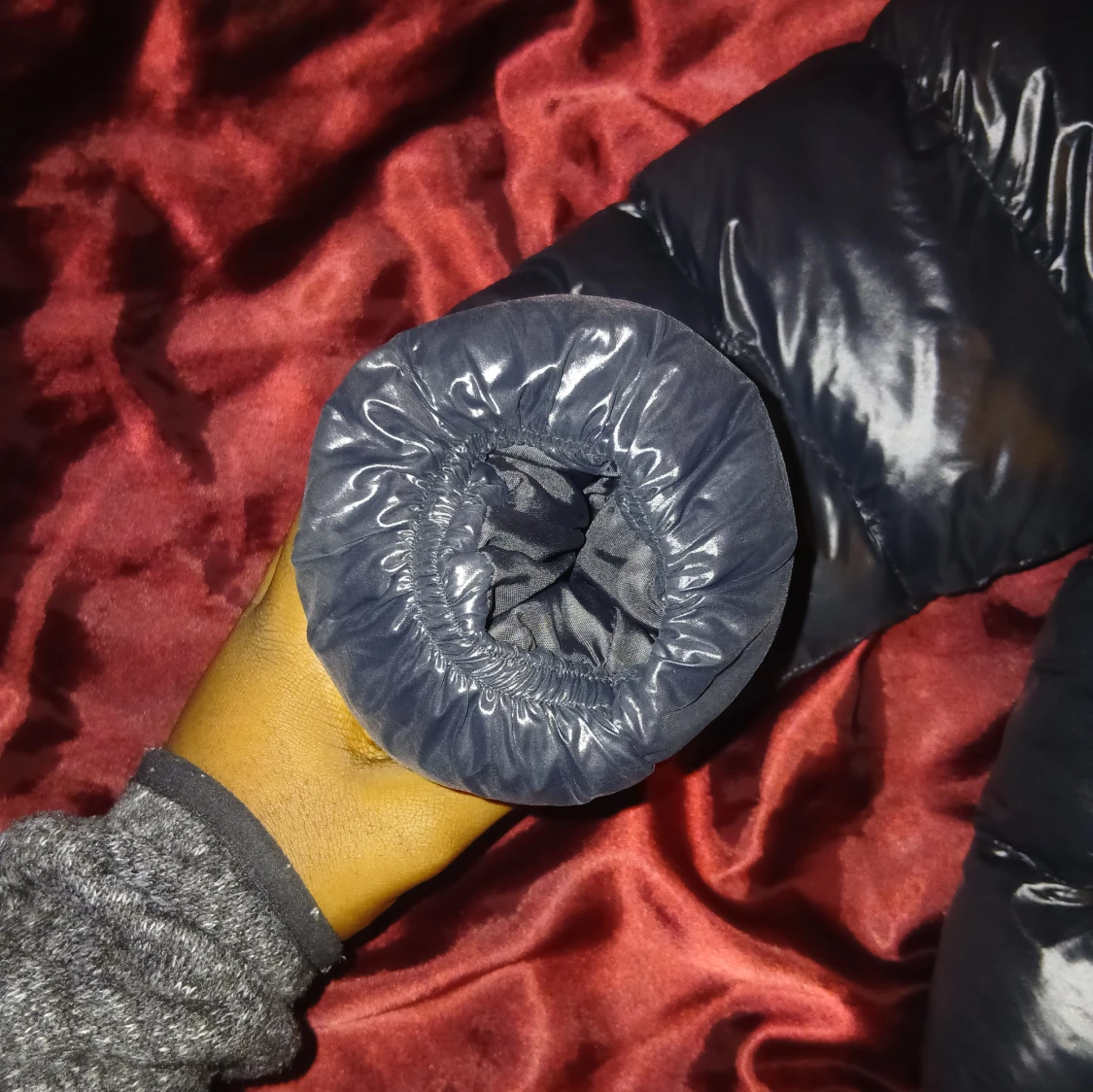 Svart pufferjacka med huva från Vision - 4