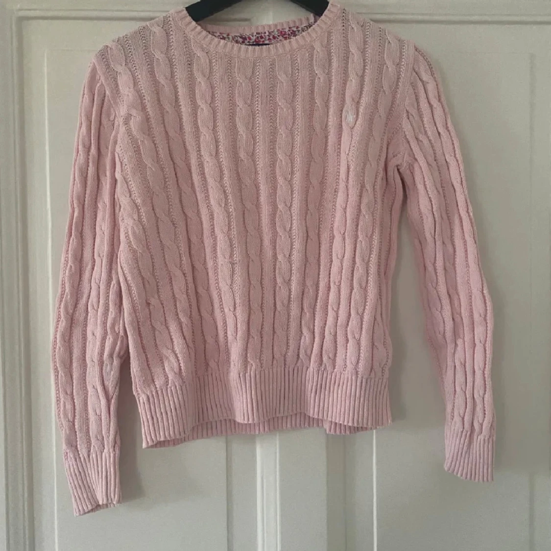 Rosa kabelstickad tröja från Ralph Lauren