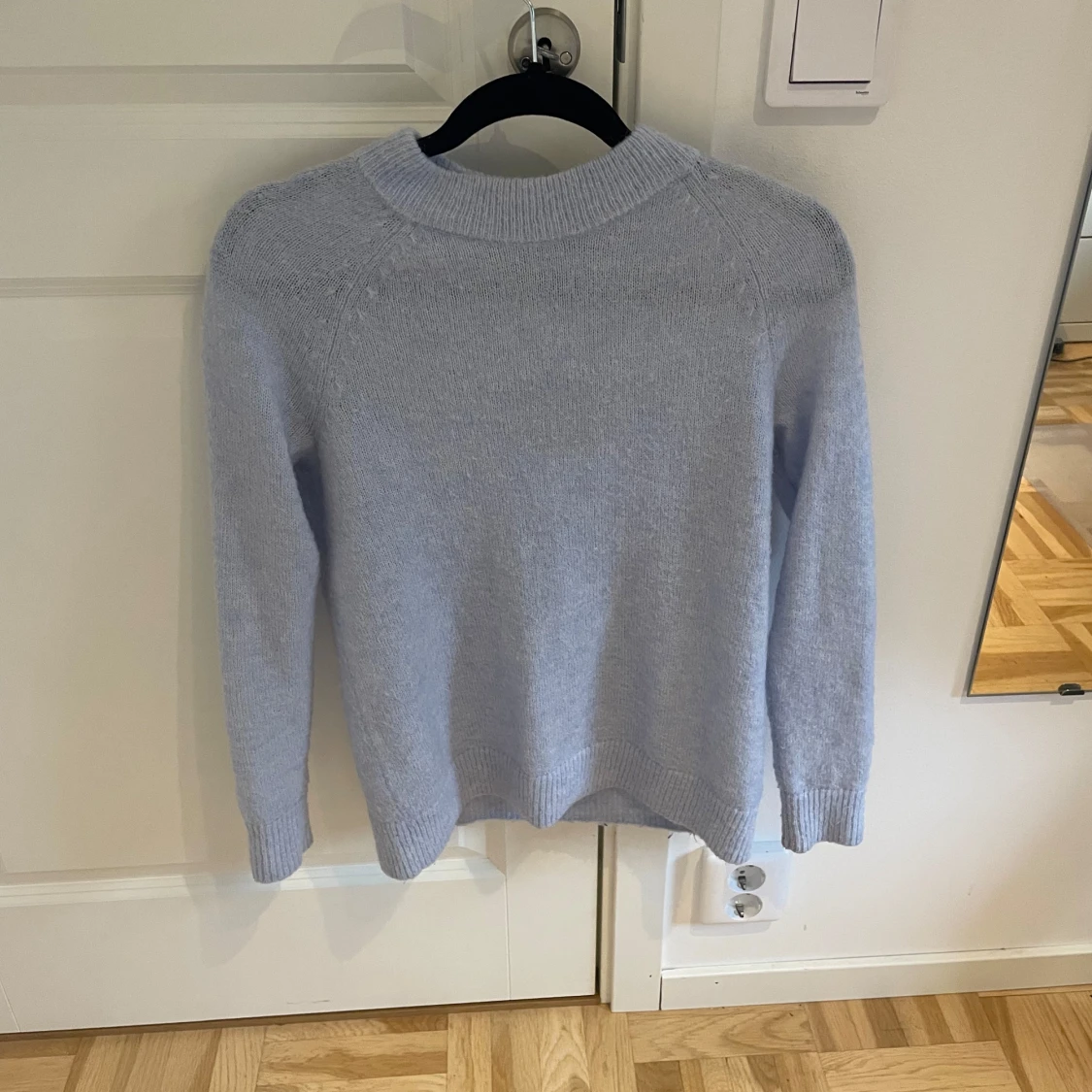 Ljusgrå stickad tröja från H&M XS - 1