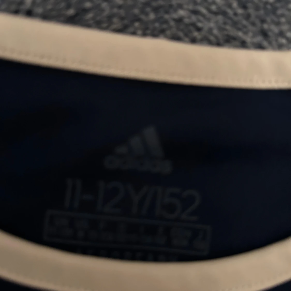 Adidas AEROREADY blå/beige t-shirt - 1