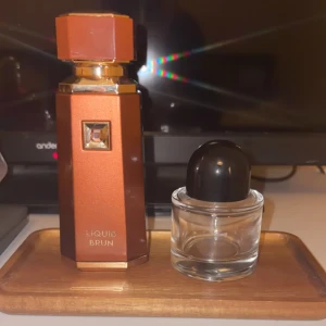 50ml Liquid Brun decant - En hel 50ml av Liquid brun för endast 349kr, 2ml sample ingår vid köp 