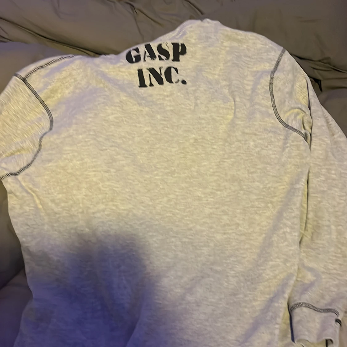 Ljusgrå långärmad tröja från GASP - 1