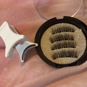 Magnetiska fransar 1st - Kolla de andra, pris kan diskuteras!💞