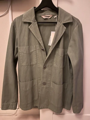 Grön overshirt från Aspesi - Snygg grön overshirt från Aspesi 