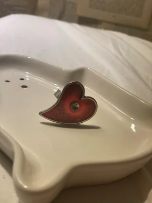 Hjärt ring - Jätte söt hjärt ring! Passar sjukt bra till stil intresserade