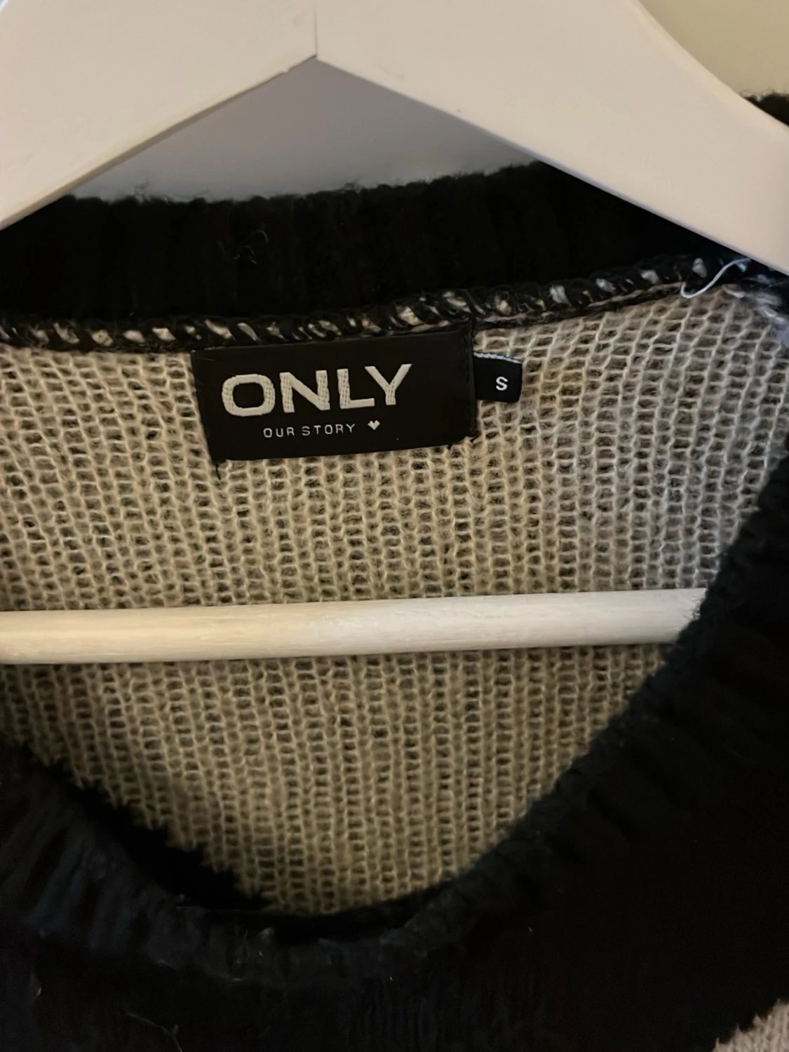 Svart och vit randig stickad tröja ONLY - 1