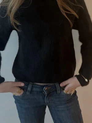 Svart stickad tröja i alpackablandning - Mysig svart stickad tröja från Cubus i alpackablandning, storlek XS❤️