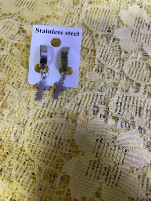 Kors Örhängen  - Helt ny 