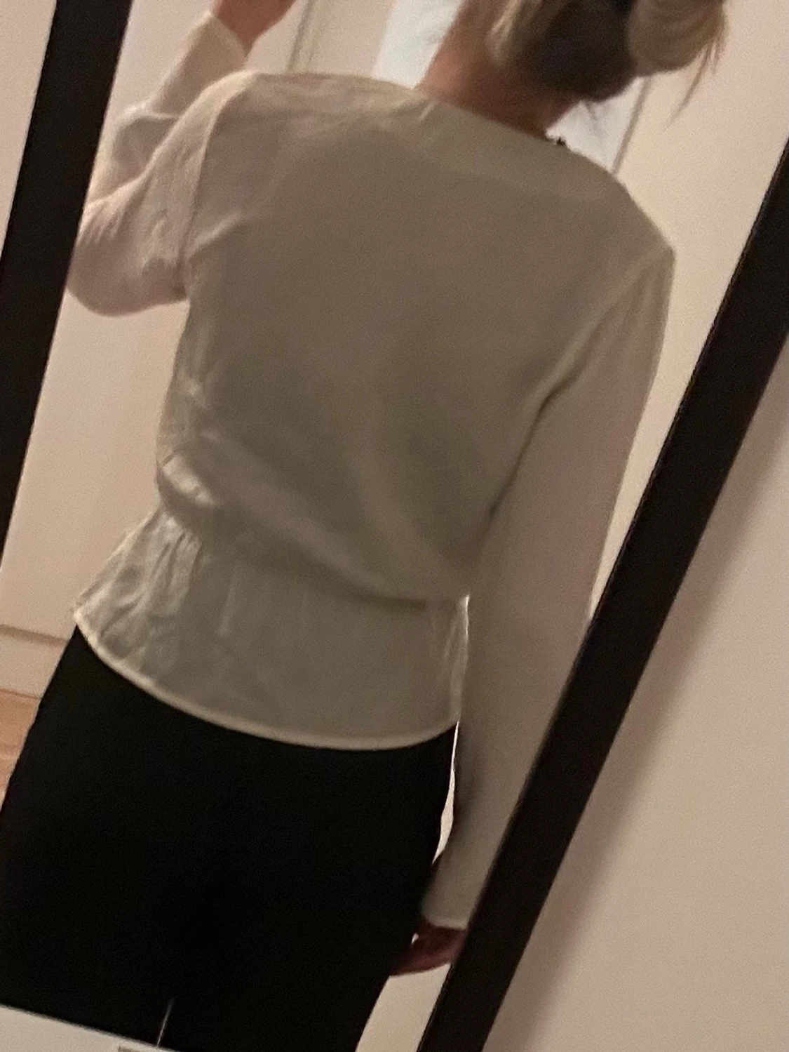 Snygg omlott topp i strl S - 4