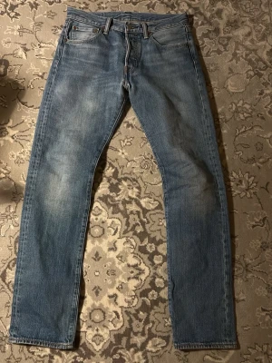 Levis 501 - Levis 501 strlk 29-32! Köp gärna bundle så kan jag även fixa lite rabatt! 